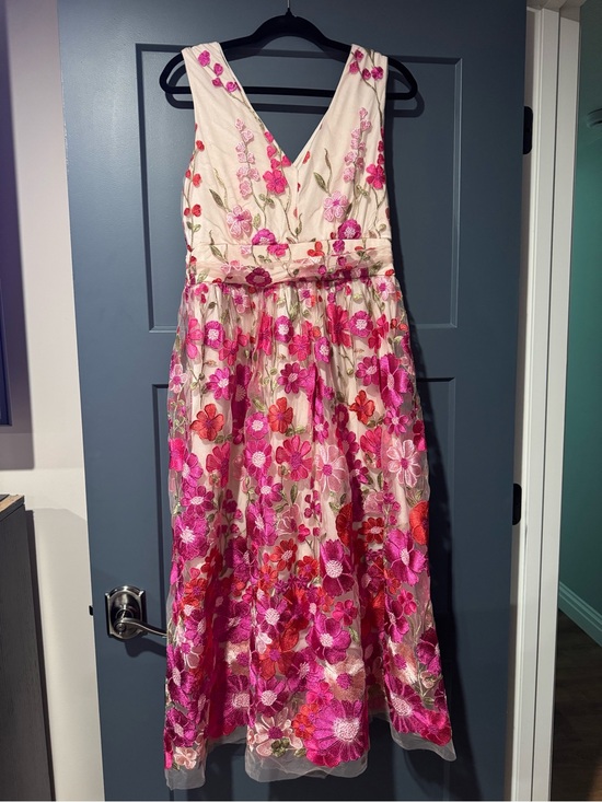 Baltic Born Dresses & Skirts - Baltic Born Pink and Cream Floral Midi Dress